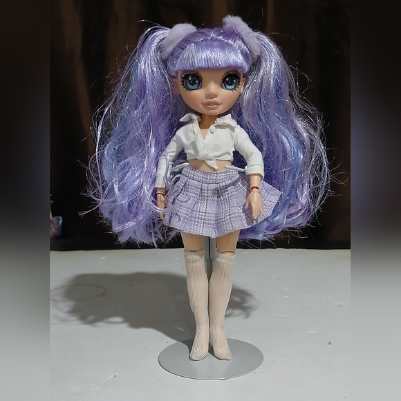 Rainbow High Jr Violet Willow 9" Fashion Doll - Picture 7 of 9